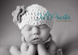 Mi Newborn Photographer 300x214