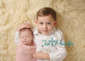 ann arbor mi newborn photographer 
