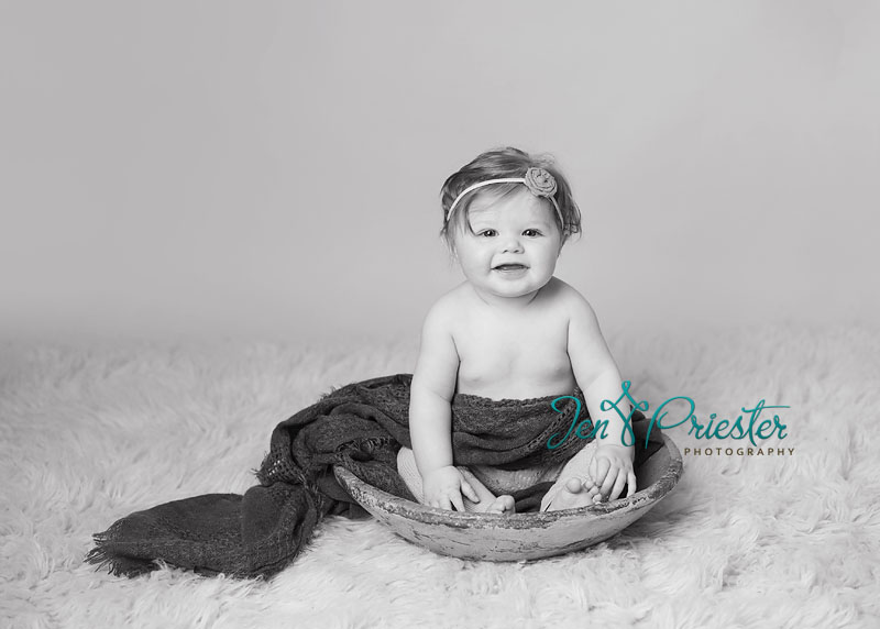 Jen Priester Photography www.jenPphoto.com Ann Arbor, Canton, Rochester, West Bloomfield, Grand Rapids Michigan Newborn, Family, Wedding and Baby Photographer