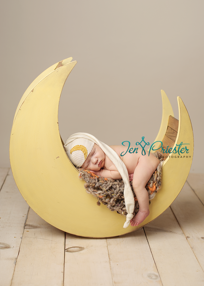 Farmington Hills Newborn Photographer